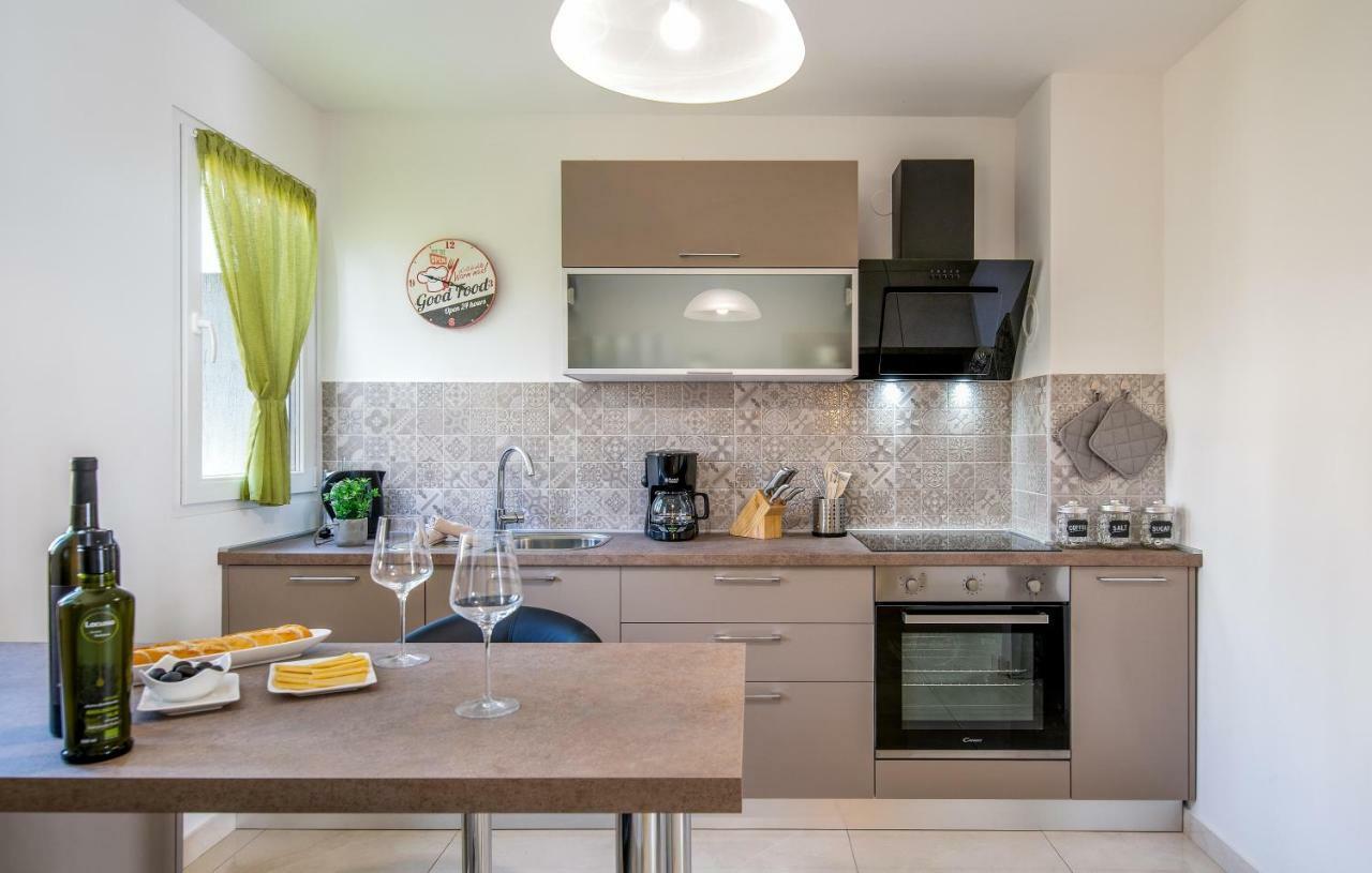 פולה Family Apartment Ingrid מראה חיצוני תמונה